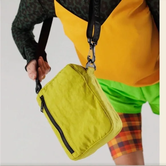 Baggu Sport Crossbody - Sour - Picture 1 of 8